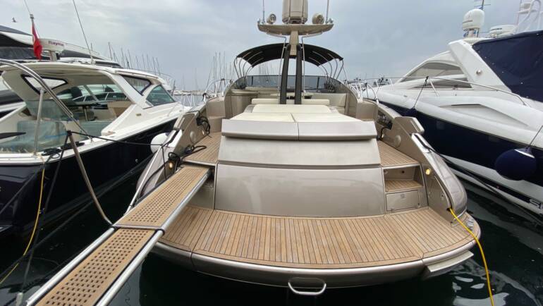 RIVA RIVALE 52 2011